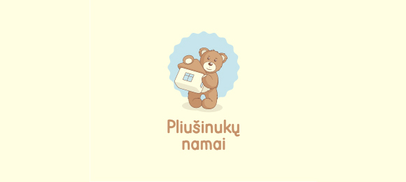 Pliusinuku namai Logo