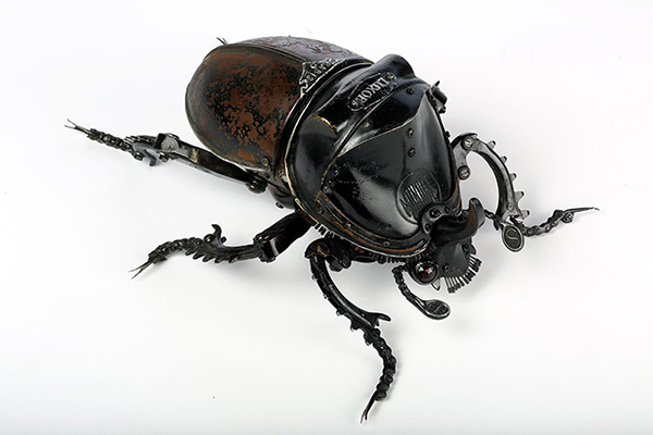 Insect sculptures assembled with tiny screws by Edouard Martinet